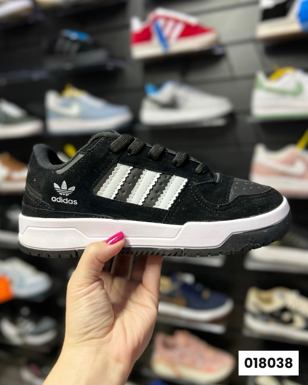 Adidas Forum Camurça Preto e Branco