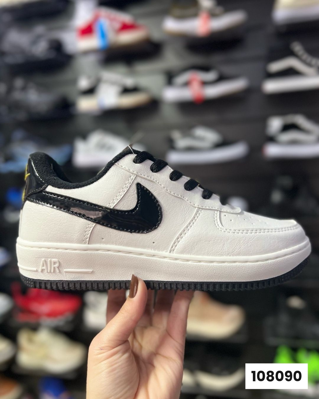 Nike Air Force Branco Preto Verniz