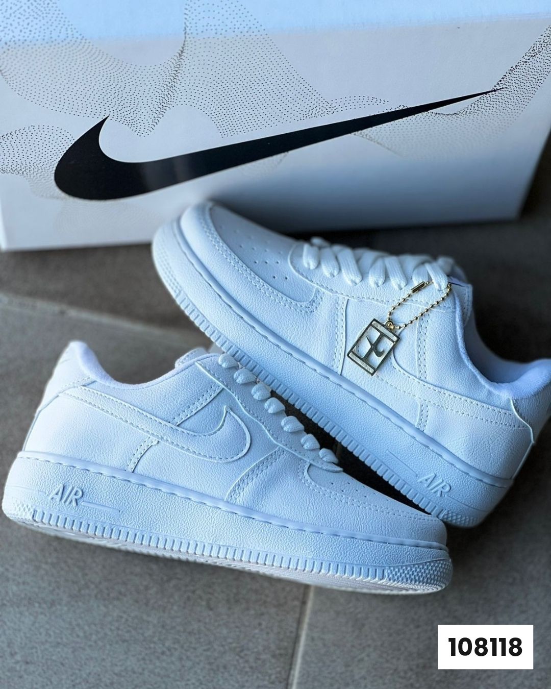 Nike Air Force Branco Aveludado Pingente