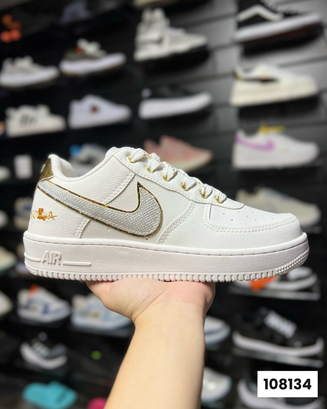 Nike Air Force Nola Branco e Prata