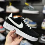 Nike Air Force Preto e Branco Camurça