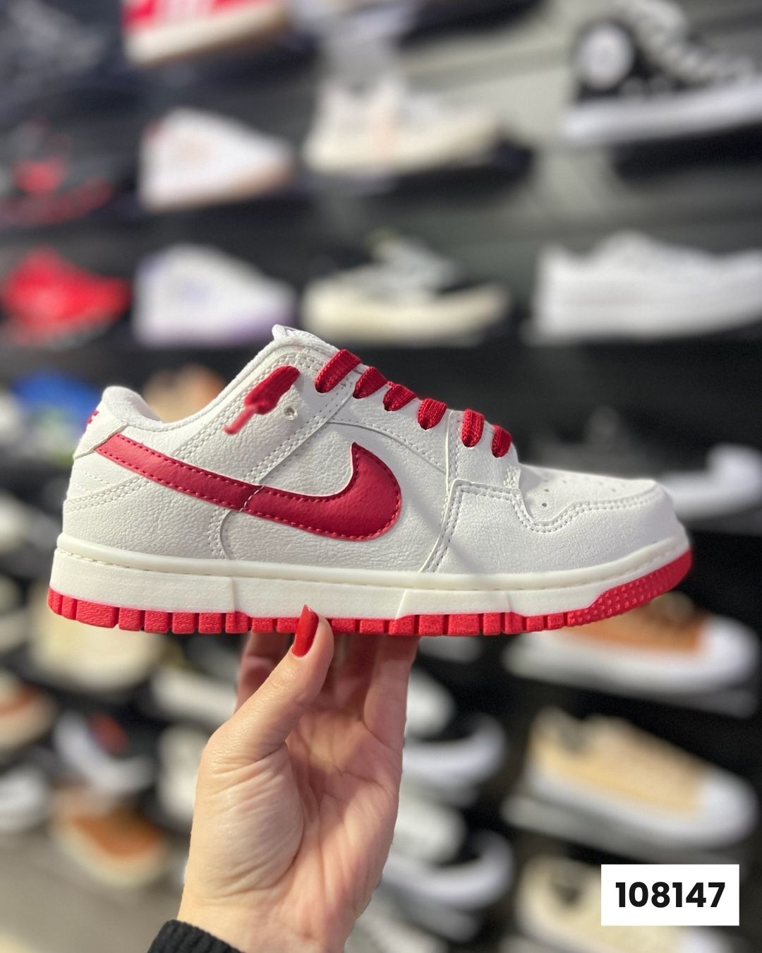 Nike Dunk Branco e Vermelho