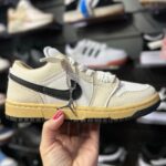 Nike Dunk Jordan Bege Preto