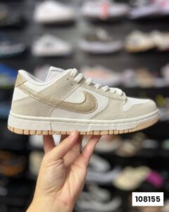 Nike Dunk Low SB Branco Prata Ouro