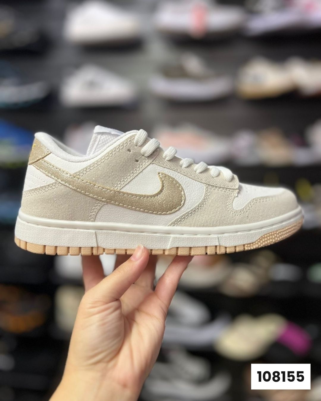 Nike Dunk Low SB Branco Prata Ouro
